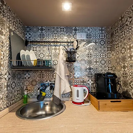 Astare -short Lets In Carrassi-