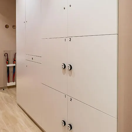 Astare -short Lets In Carrassi-