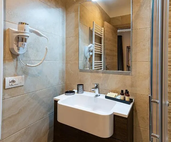 Astare Short Lets Carrassi *