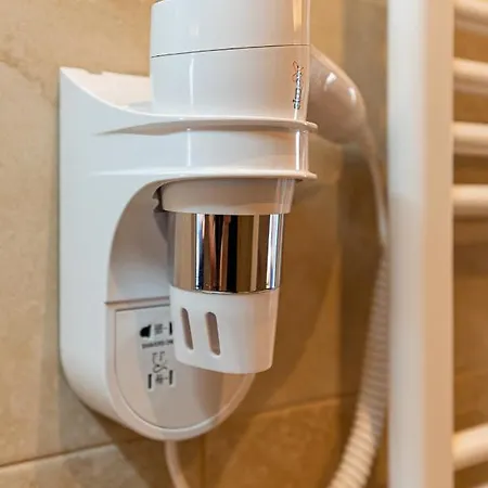 Astare Short Lets Carrassi Апартаменти